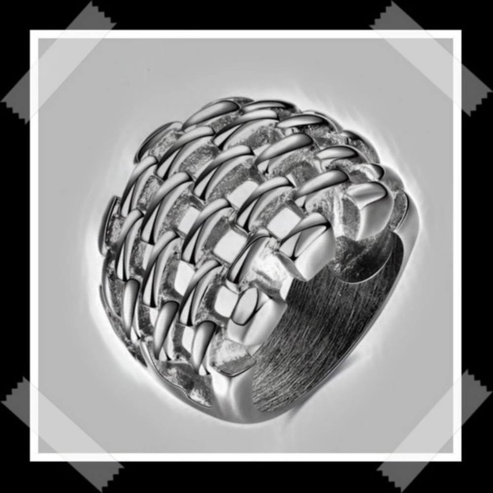 Designer Inspired Gridwork Ring in Silver Tone Siz
